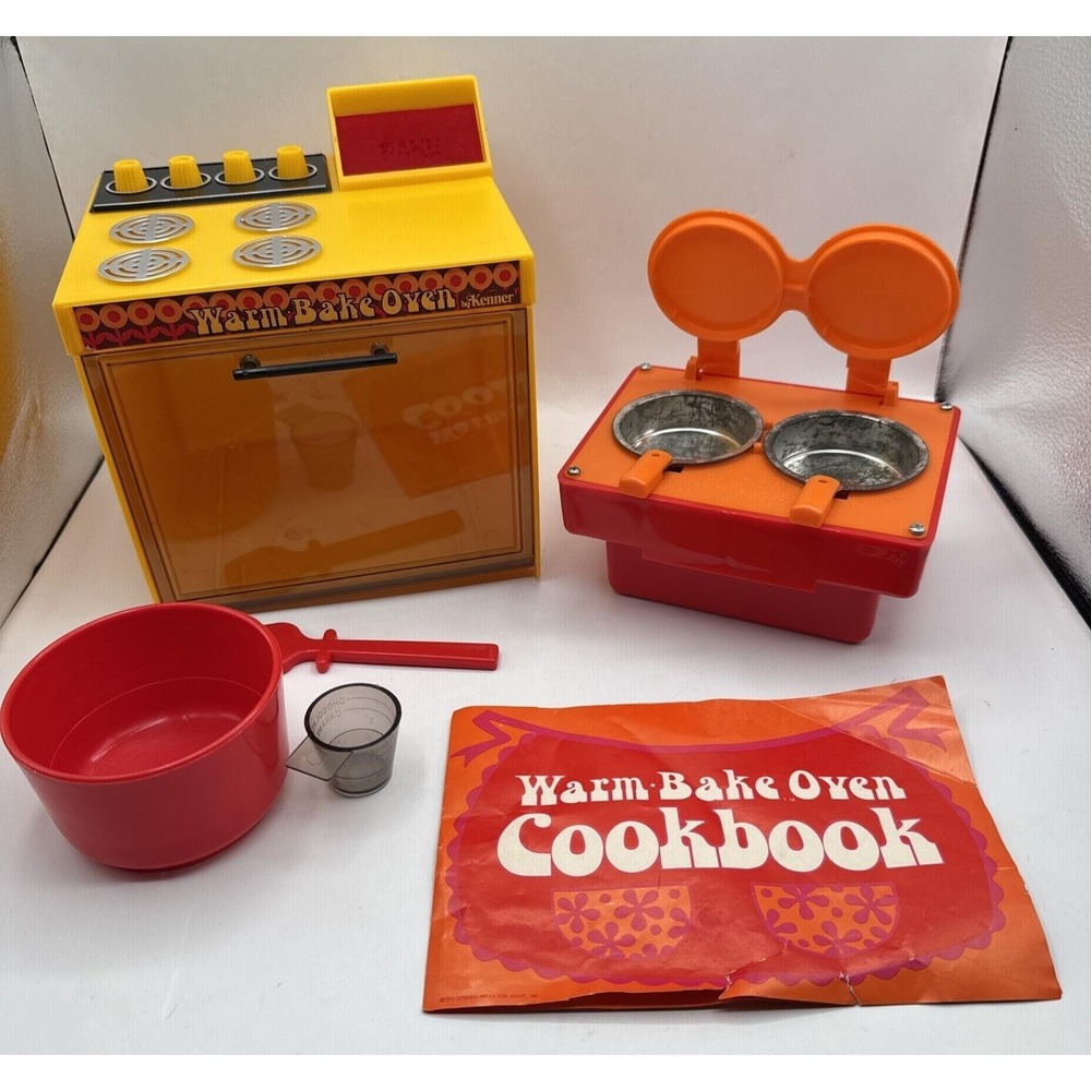 Vintage Warm Bake Oven by Kenner 1973 General Mills with Original‎ Box